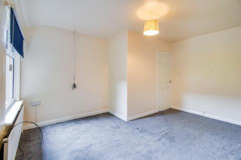 2 bedroom terraced house for sale, Warren Avenue, Wakefield WF2