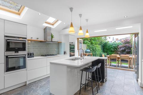 17 Pyrmont Road, London, W4 3NR