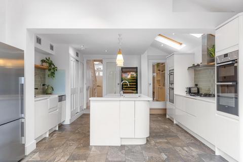 17 Pyrmont Road, London, W4 3NR