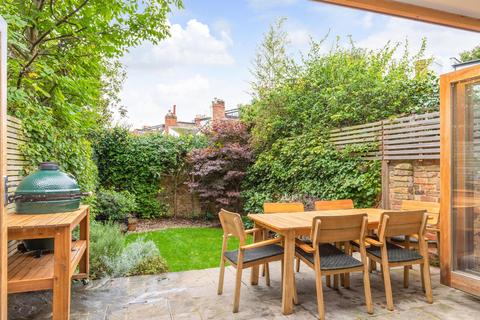 17 Pyrmont Road, London, W4 3NR