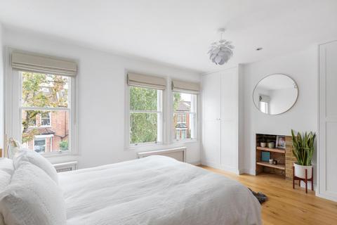 17 Pyrmont Road, London, W4 3NR