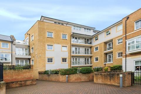 2 bedroom penthouse for sale, Flambard Way, Godalming, GU7