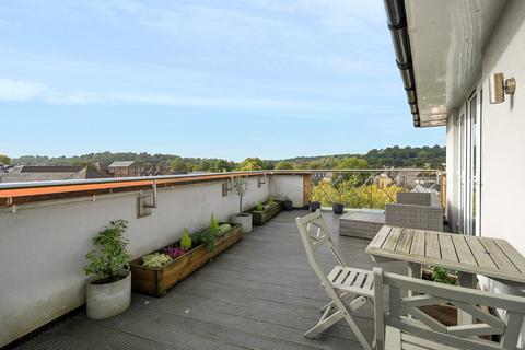 2 bedroom penthouse for sale, Flambard Way, Godalming, GU7