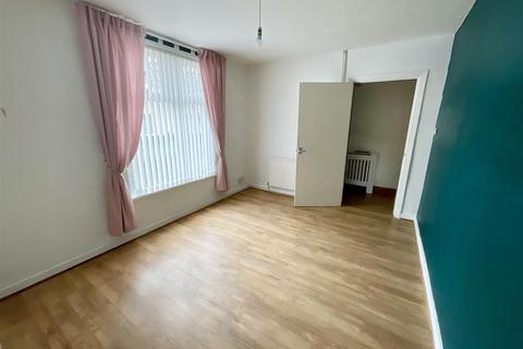 3 bedroom end of terrace house for sale, Derwent Street, Llanelli