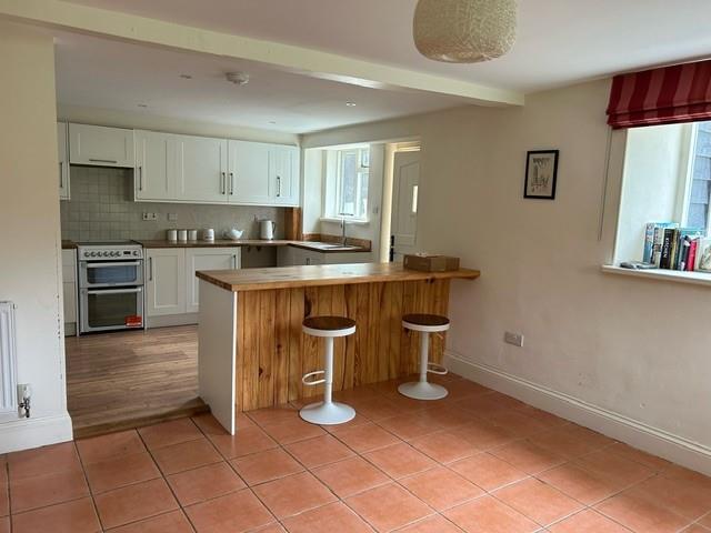 Kitchen/Dining Area