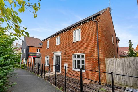 4 bedroom detached house for sale, Peachey Walk, Essex CM24