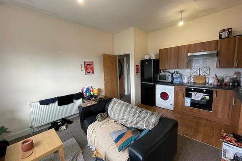 2 bedroom flat to rent, 17 Woodland Terrace, Plymouth PL4