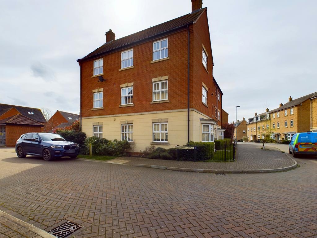 Swallow Close, Longstanton... 2 bed apartment to rent £1,200 pcm (£