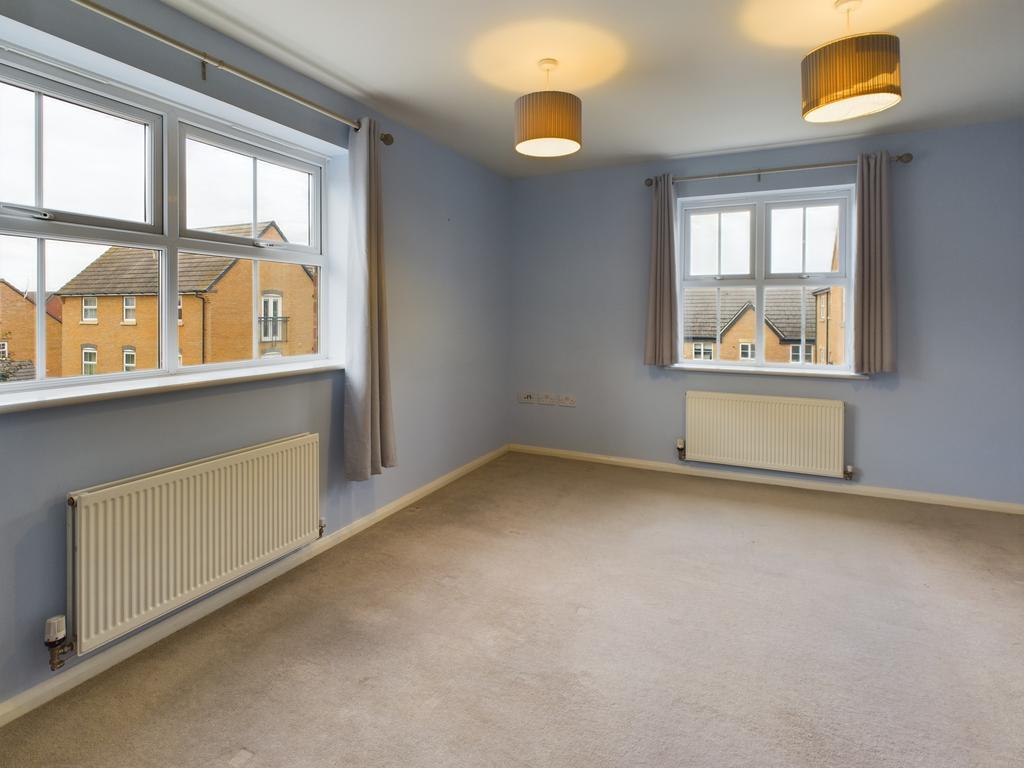 Swallow Close, Longstanton... 2 bed apartment to rent £1,200 pcm (£