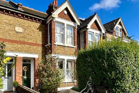 4 bedroom house for sale, London Road, Faversham ME13