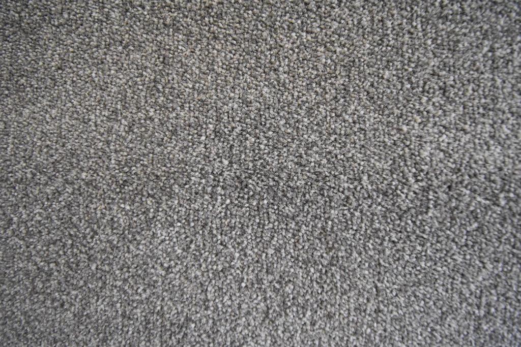 19 Netherend Road Carpet.jpg