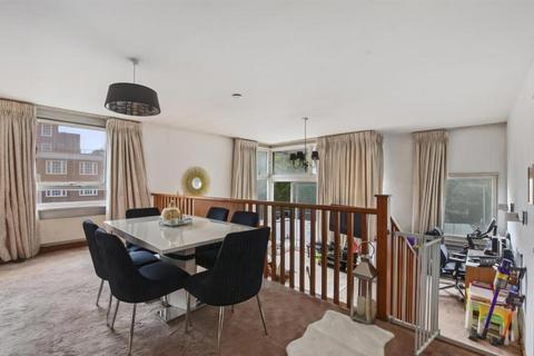 2 bedroom flat for sale, The Water Gardens, London W2