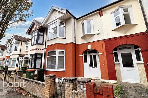 3 bedroom terraced house for sale, Eustace Road, London