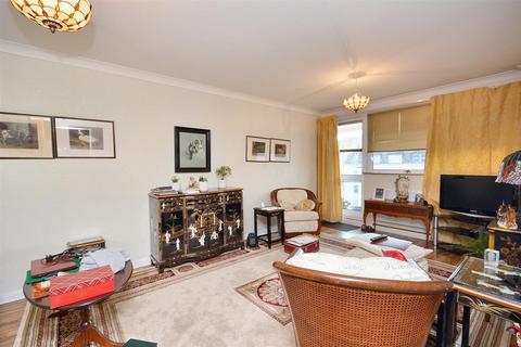 2 bedroom flat for sale, Trinity Place, Eastbourne