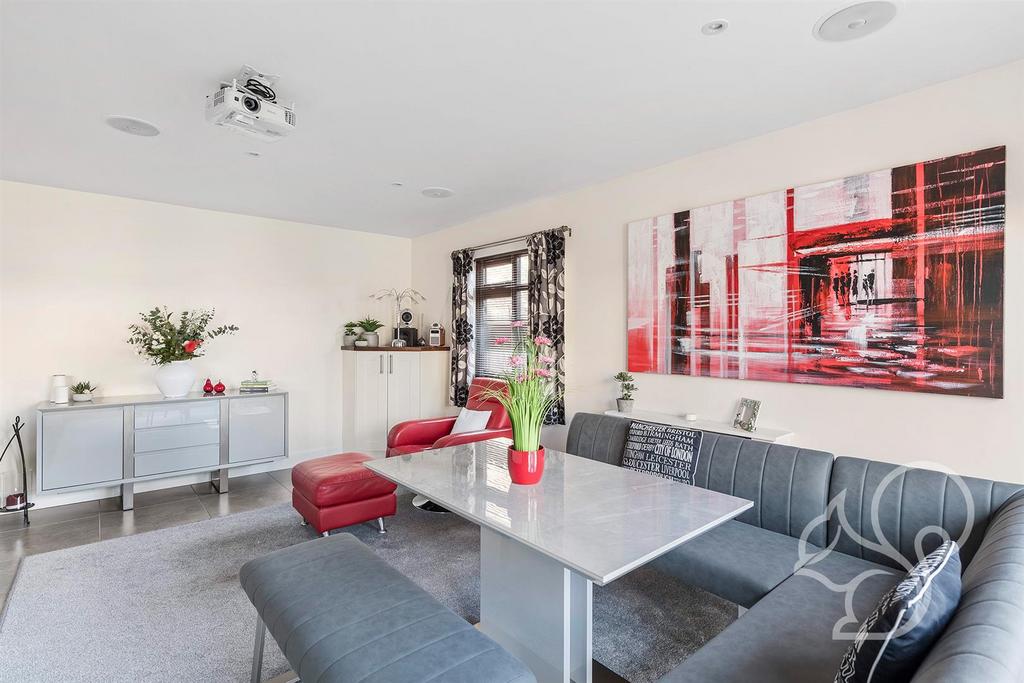 Kitchen/Dining Area