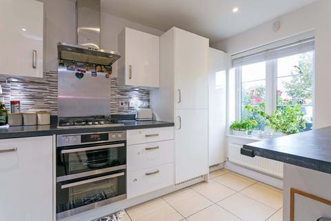 4 bedroom semi-detached house for sale, Kings Reach, Langley SL3