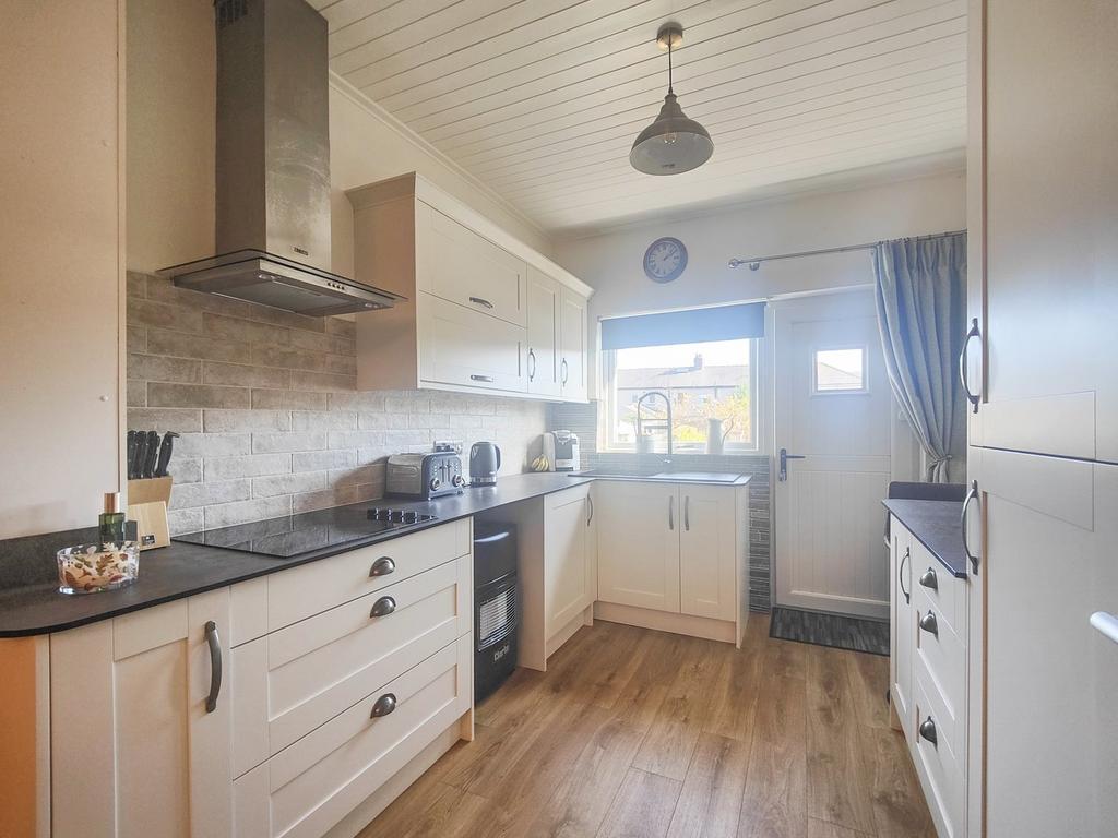 Open plan family dining kitchen