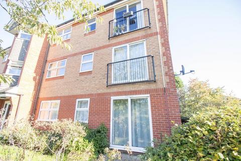 2 bedroom flat to rent, Blackthorn Close, Cambridge