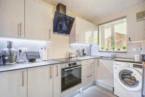 2 bedroom house for sale, Chepstow Close, Stevenage SG1