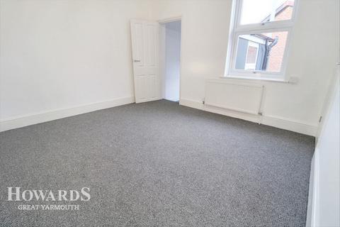 3 bedroom terraced house for sale, Queens Road, Great Yarmouth