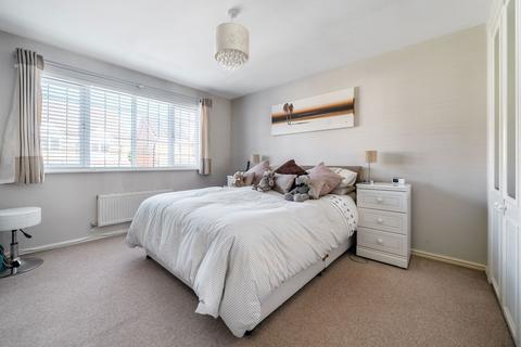 5 Vespasian Gardens, Basingstoke, RG24 9SH