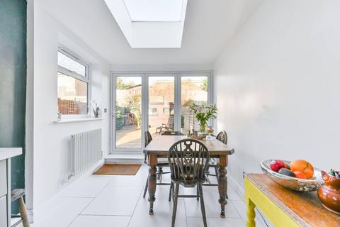 38 Haslemere Road, Thornton Heath, CR7 7BE