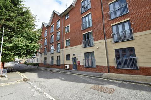 2 bedroom flat to rent, Aylward Street, Portsmouth PO1