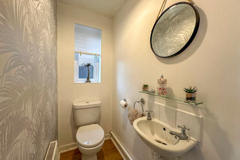 32 Oakwell Close, Scunthorpe, DN16 3FD