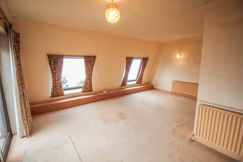 2 bedroom flat for sale, Upper Kewstoke Road, Weston-super-Mare