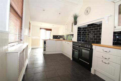 3 bedroom end of terrace house for sale, Kingshill Road, Old Town, Swindon, Wiltshire, SN1