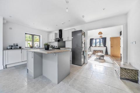 1 Birch Circle, Godalming, GU7 3NS