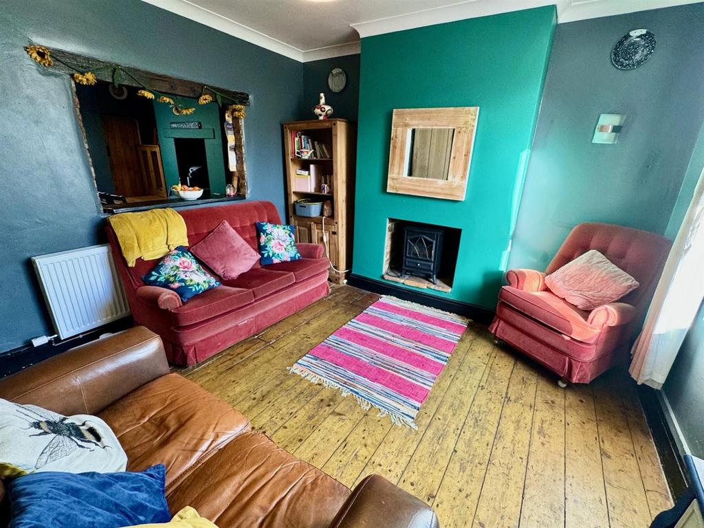 Lounge 2.jpg