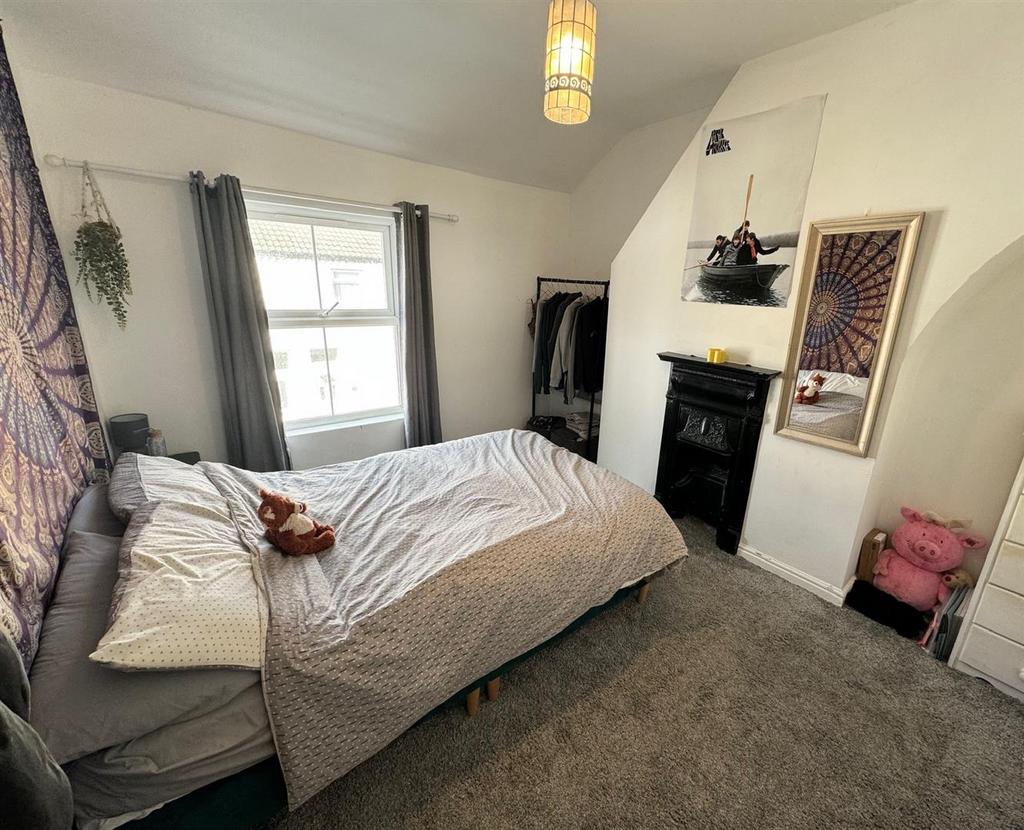 Bedroom 2.jpg