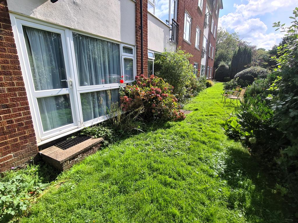 Hulse Road SILVER SUB, Southampton... 2 bed flat to rent £1,350 pcm