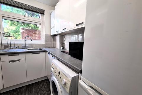 2 bedroom flat to rent, Hulse Road, Southampton SO15