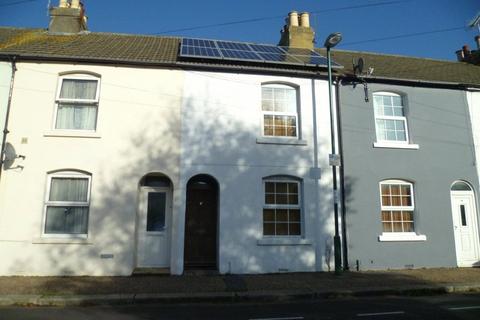 3 bedroom terraced house to rent, Henry Street, West Sussex PO21