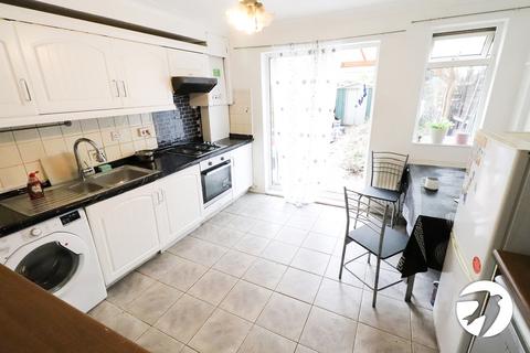 10 Rowntree Path, London, SE28 8BS