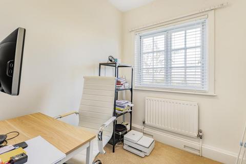 18 Meadvale Road, London, W5 1NP