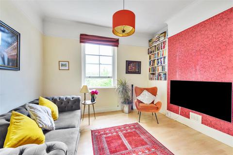 3 bedroom flat for sale, Brondesbury Road, London, NW6