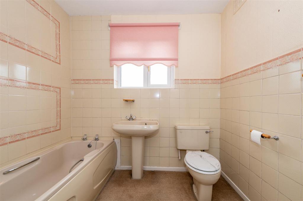 25 Greenhill Avenue internals-12.JPG