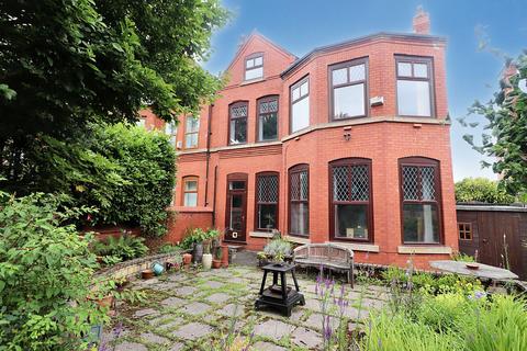 5 bedroom semi-detached house for sale, Manchester Road, Bury BL9