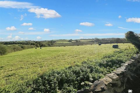 2 bedroom end of terrace house for sale, High Street, St. Clears, Carmarthen