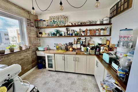 2 bedroom flat for sale, Dane Close, Seaford