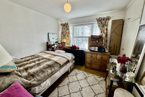 2 bedroom flat for sale, Dane Close, Seaford