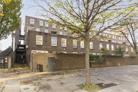 3 bedroom flat for sale, Manningford Close, Clerkenwell