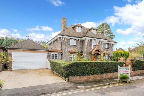 6 bedroom detached house for sale, Fenton Road, Redhill RH1