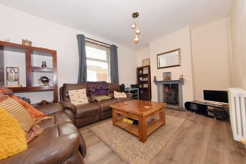 2 bedroom terraced house for sale, Street Lane, Morley, Leeds