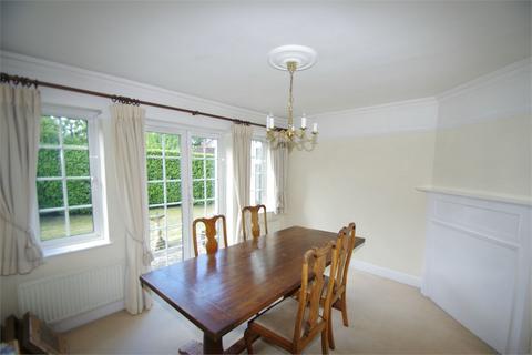 3 bedroom detached house to rent, Ducks Hill Road, Northwood, HA6