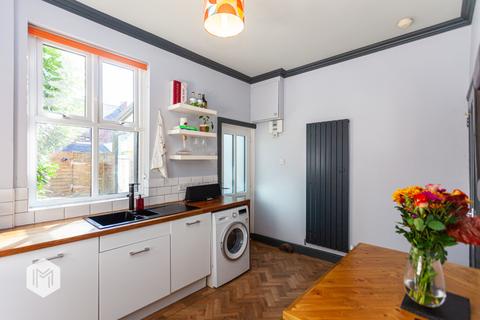 10 Heaplands, Greenmount, Bury, BL8 4BA