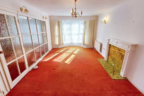109 Copeland Drive, Poole, BH14 8NP